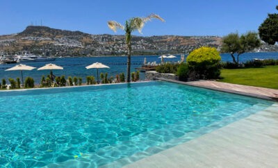 3+1 Villa Directly on the Beach in Gündoğan